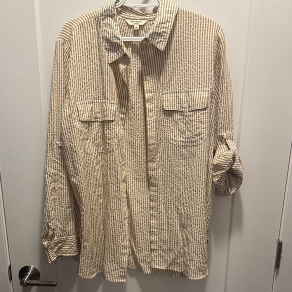 Max Studio Textured Striped Button Down. XL. Like New!!